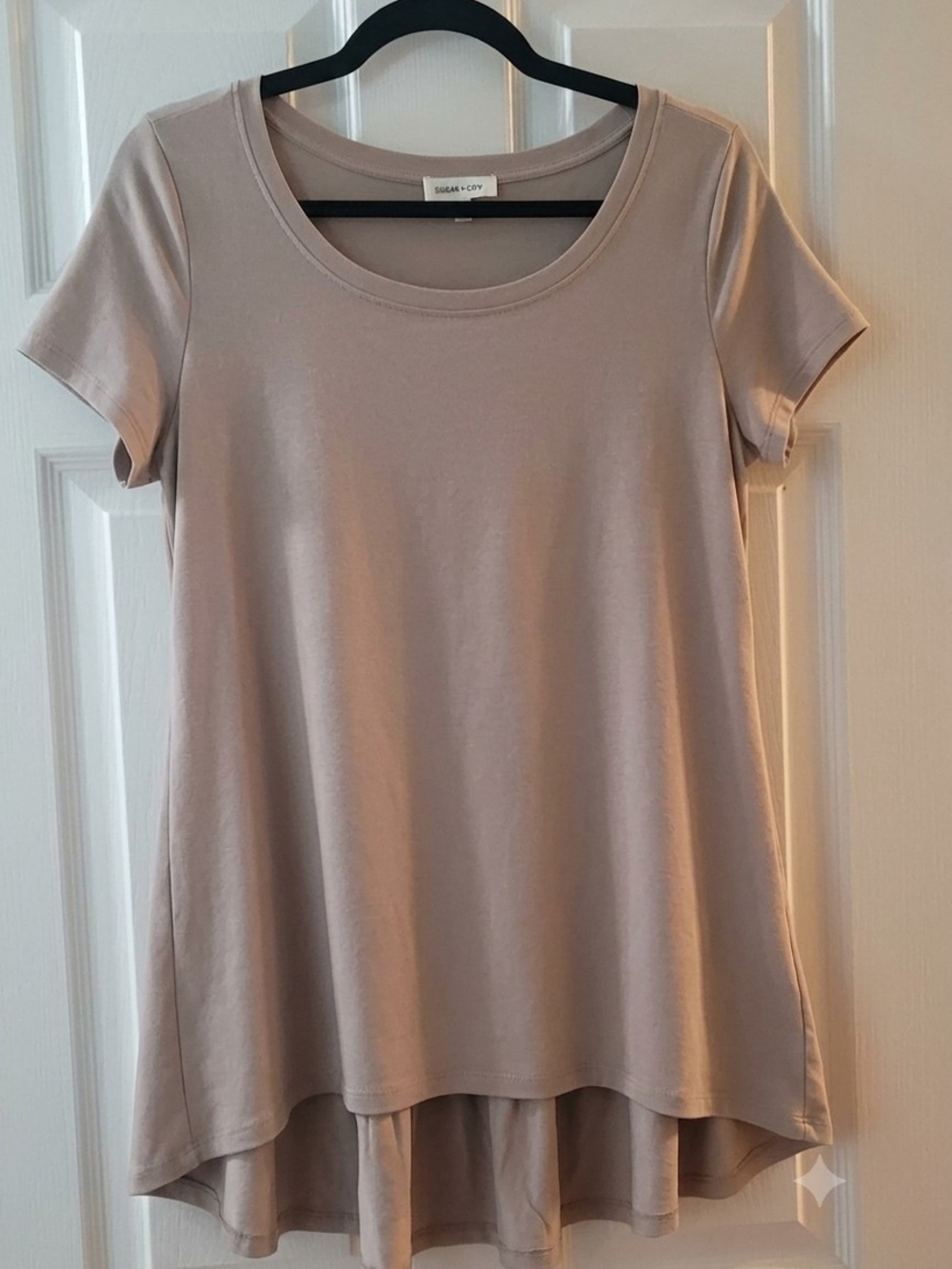Sugarlips Short Sleeve High-Low Tee in Taupe